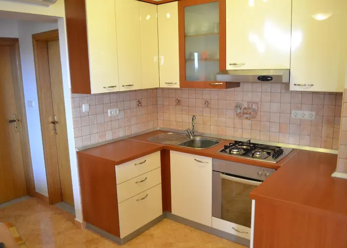 Apartman With Parking Space Banjol, Rab - 12256 *